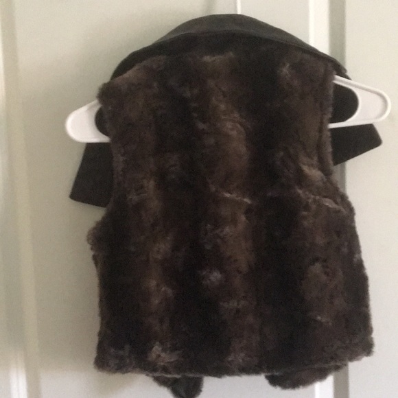 fluffy faux leather vest - Picture 3 of 3